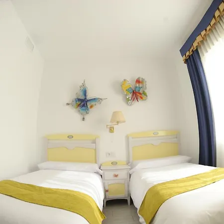 Retiro Del Teatro Hotel 3*